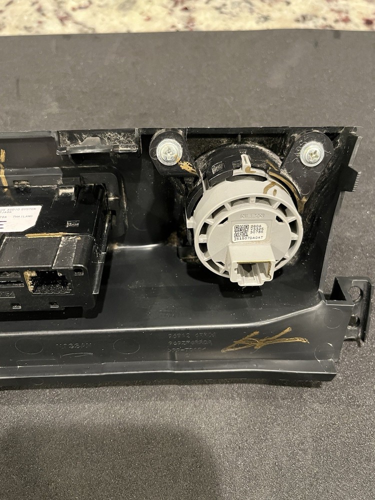 💎 2024 Nissan Rogue Front Console Panel w/Charger Cigarette Lighter Button OEM
