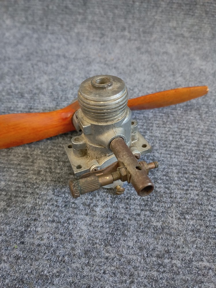 Vintage Rogers RMC2 Model Airplane Engine
