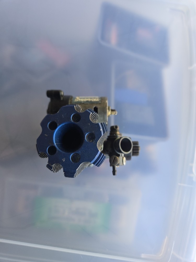 traxxas 3.3 engine used With Electric Starter