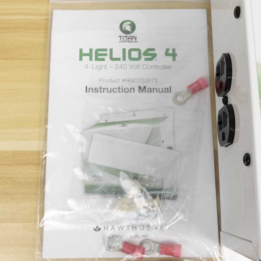 Titan Controls Helios 4 - 4 Light Controller w/ Trigger Cord Open Box / No Box