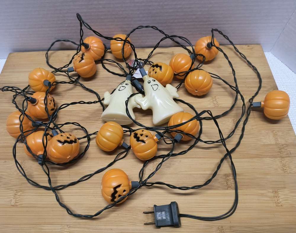 Halloween String Lights Pumpkin (17) & Ghost (2) VTG Tested 220" Long (18 Feet)