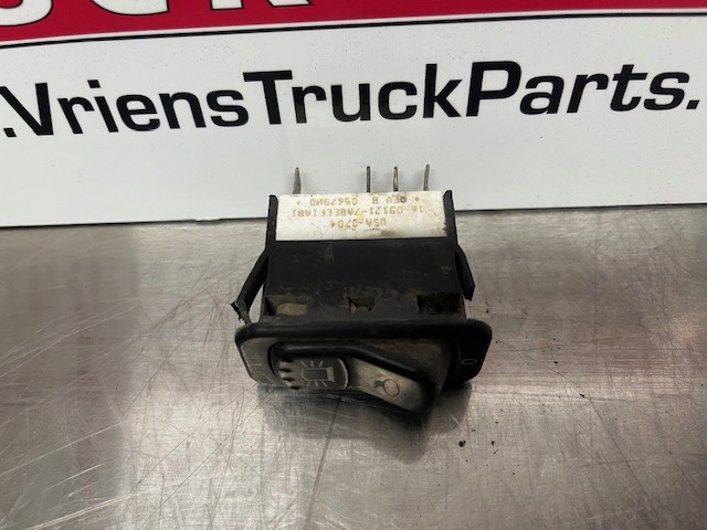 PETERBILT SWITCH-BEACON / STROBE DBL 16-09121-7A8EEF1A81