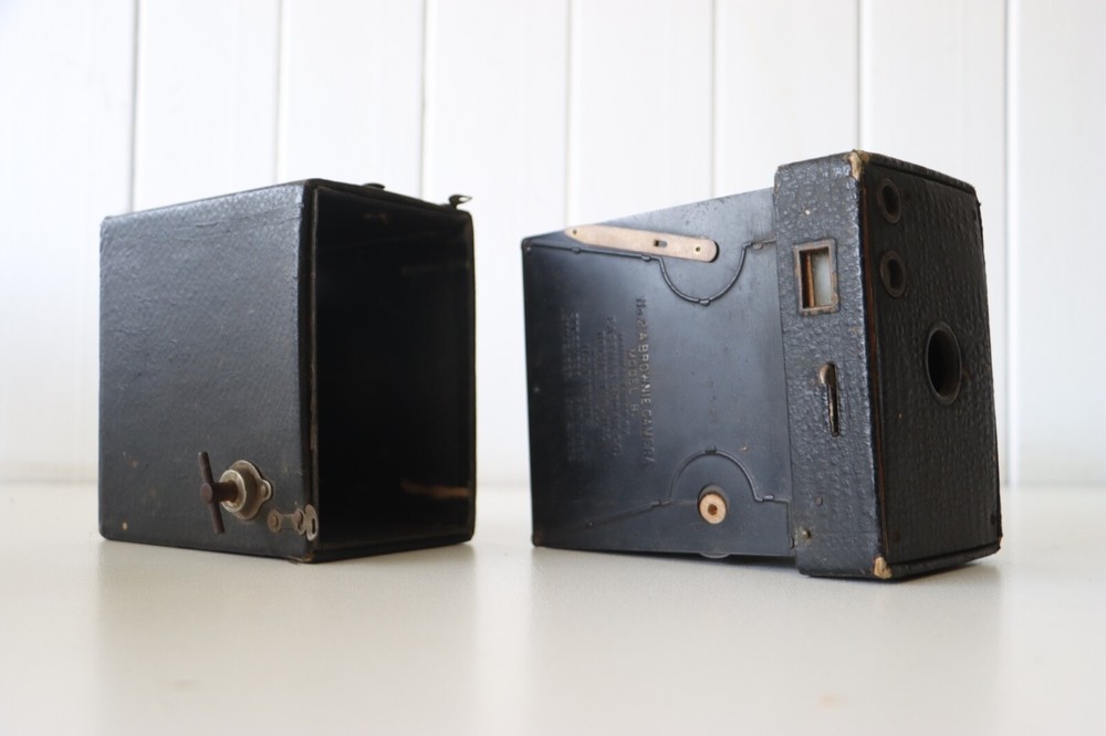 Large Antique Kodak Brownie Box Camera No. 2 Model B