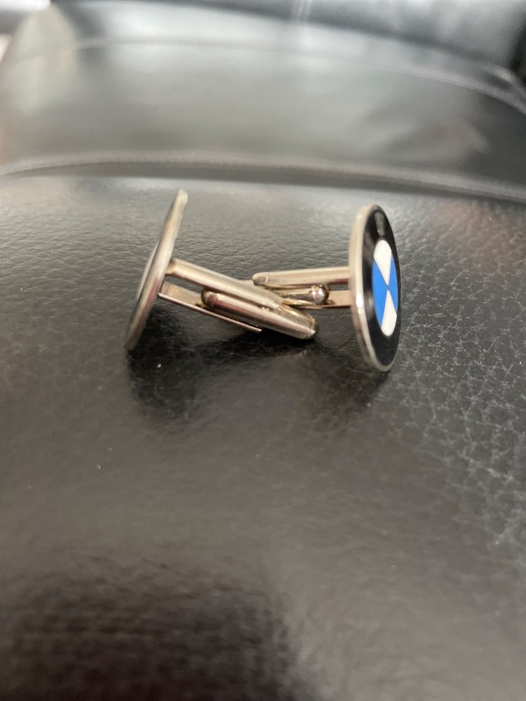 SELECTION OF CUFFLINKS