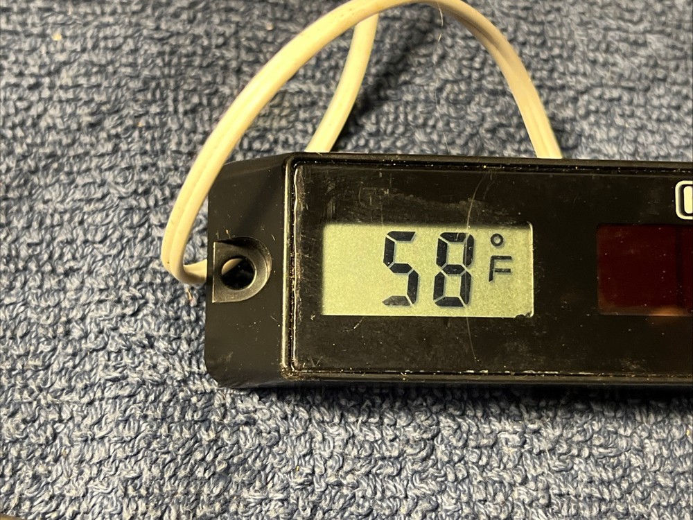 Weiss Instruments 25SD-160 Solar Digital Thermometer