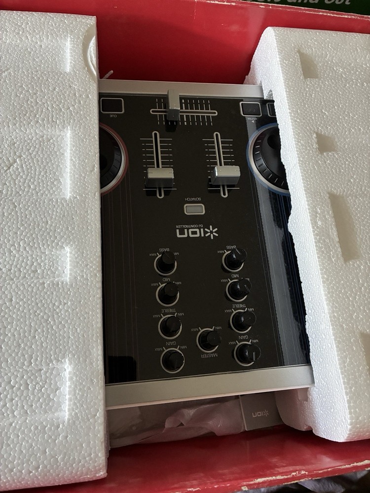 2009 Ion iCue Computer DJ System Disc Jockey Music Control Mixing Console