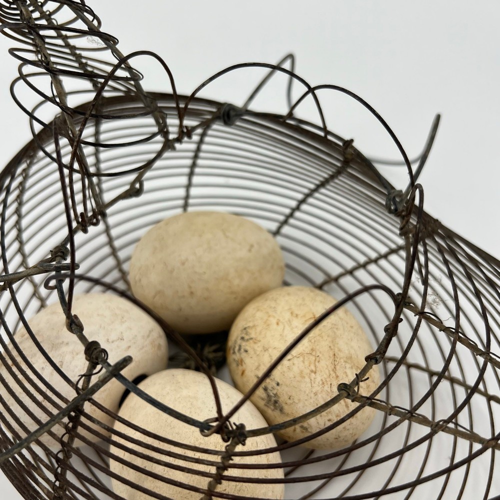 Vintage Wire Egg Basket with 4 Decorative Ceramic Eggs Chicken Shaped