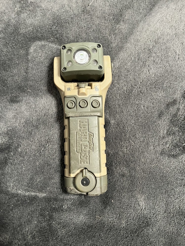 ENEGIZER HARD CASE FLASHLIGHT HCT2GAA (NOTE: SWITCH ISSUE) Camping Hiking