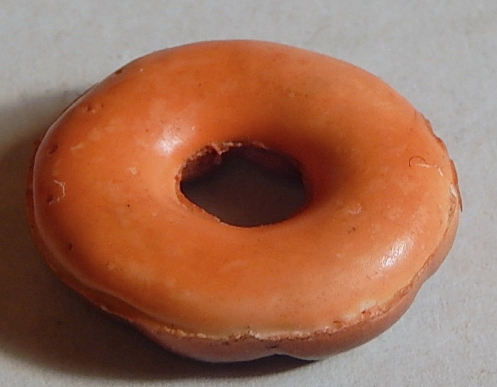 VINTAGE CELLULOID PUFFY MINIATURE ROLLS BREAD COFFEECAKE