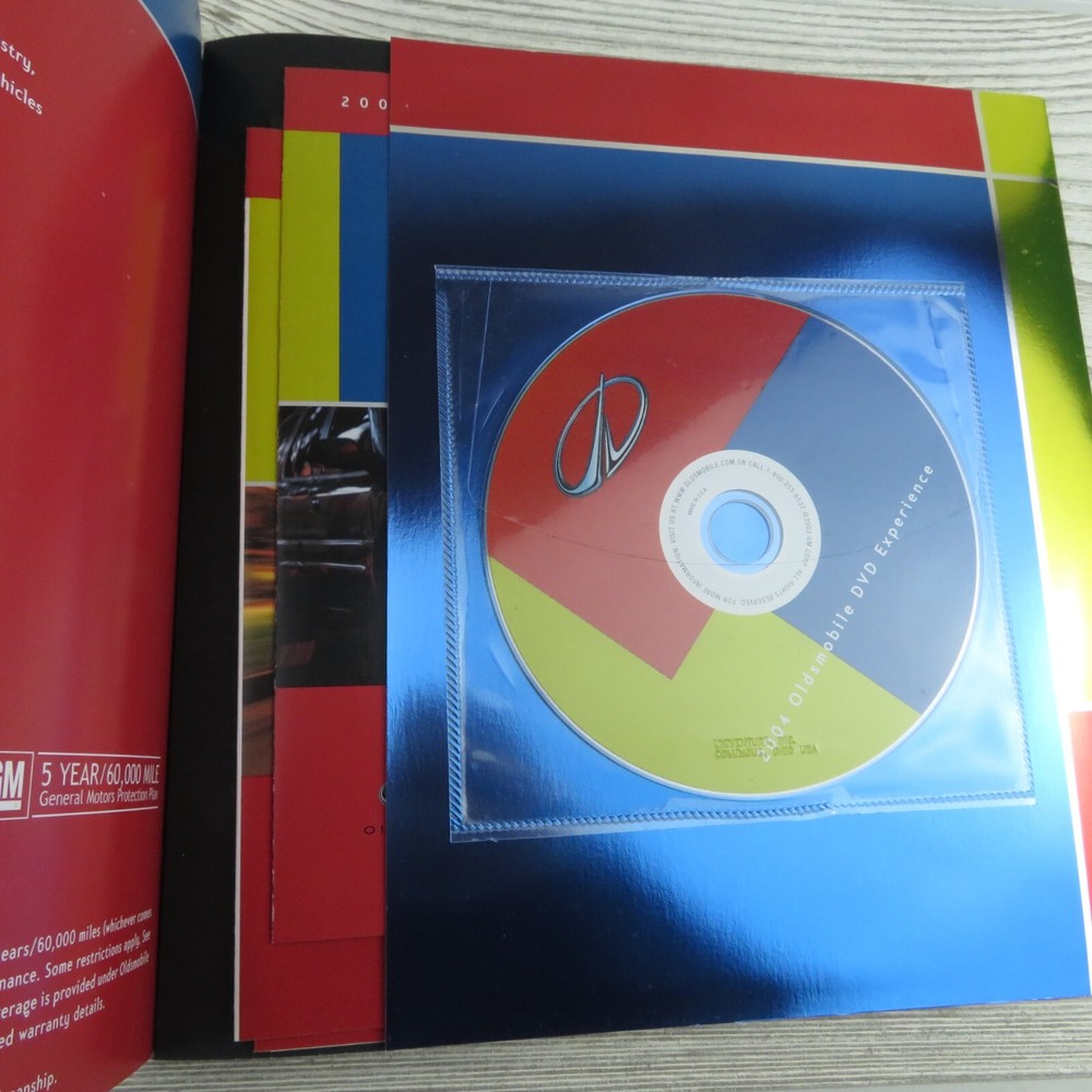 Oldsmobile - All Models - 2004 - Brochure / DVD EXPERIENCE - Color - VTG