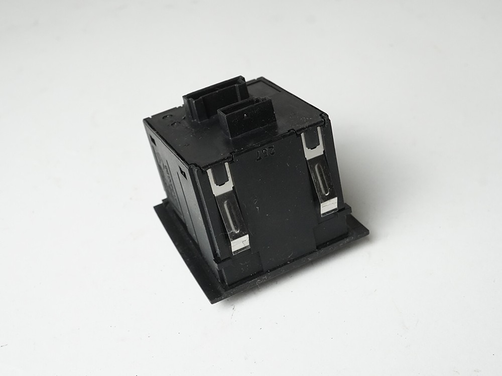 2007 - 2010 Bmw 3 Series E90 E91 E92 E93 Hazard Dtc Lock Central Switch 6945652