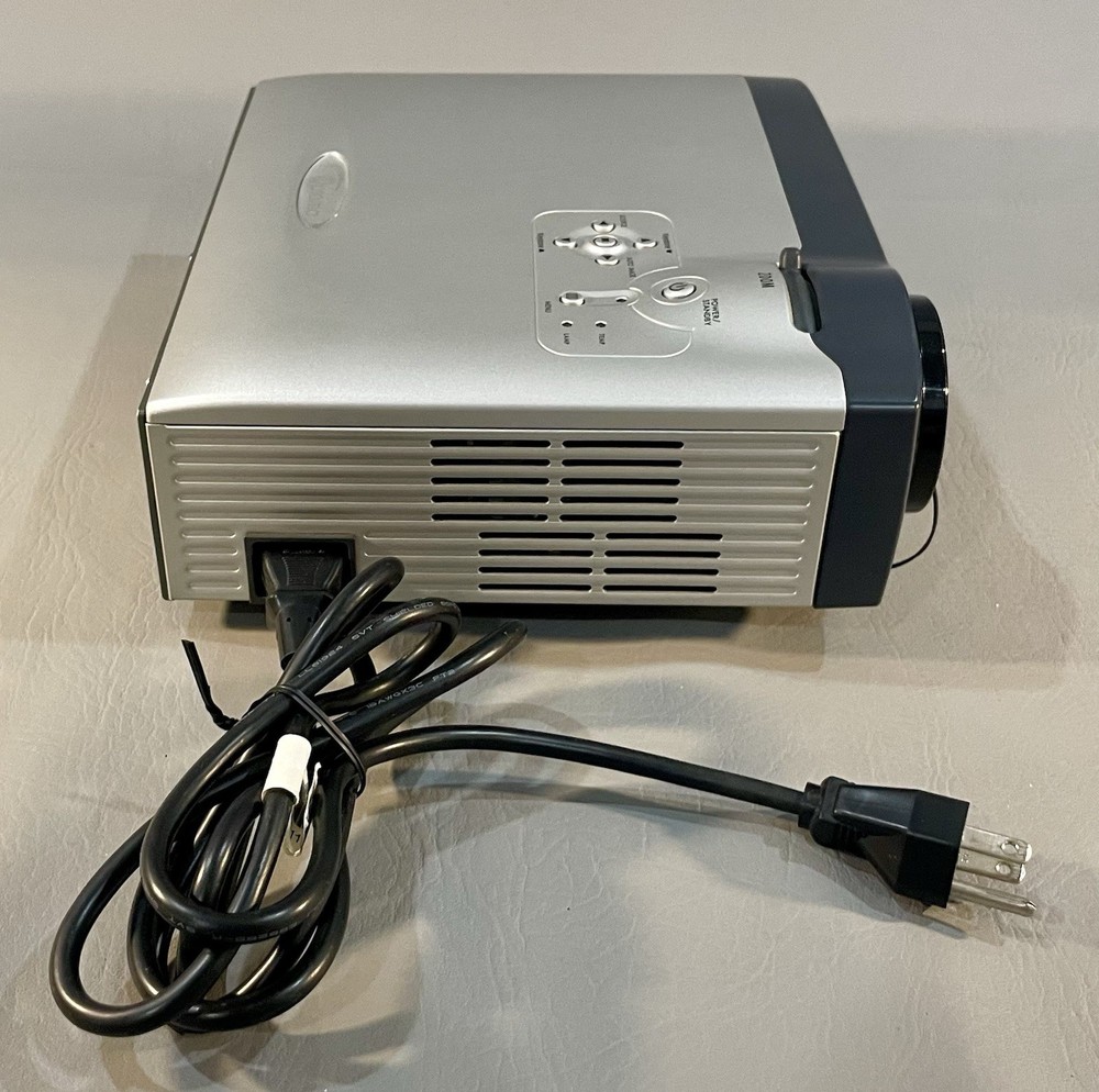 Optoma DLP Projector Display EP739 with Padded Case Owners Manual & Quick Guide