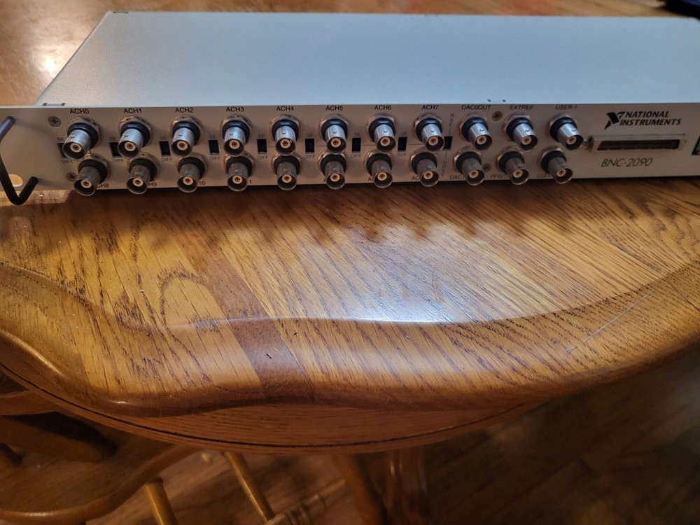 National Instruments BNC-2090 Rack Mounted Terminal
