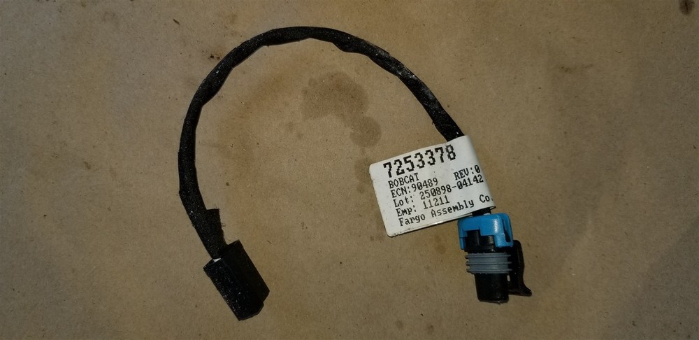 Bobcat washer pump harness 7253378