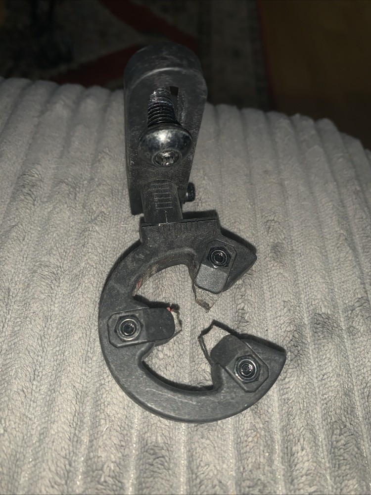 Hostage Bow Rest- Black finish - Right or Left handed bows