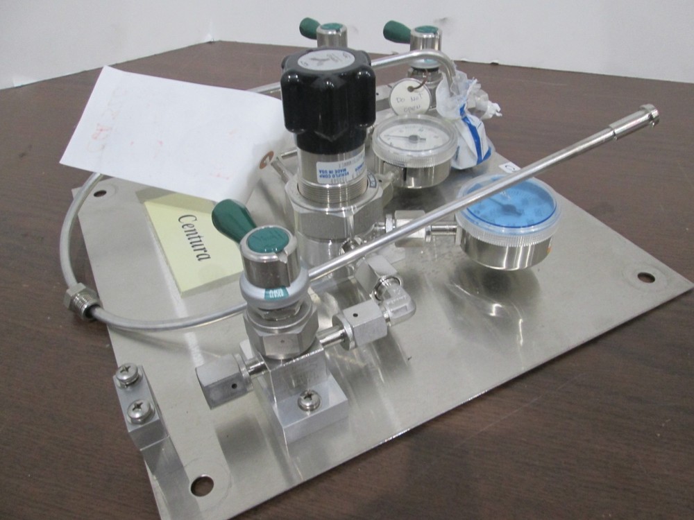Centura, Future Forming Gas Regulator/Panel, CGA 320, CH3F, Used