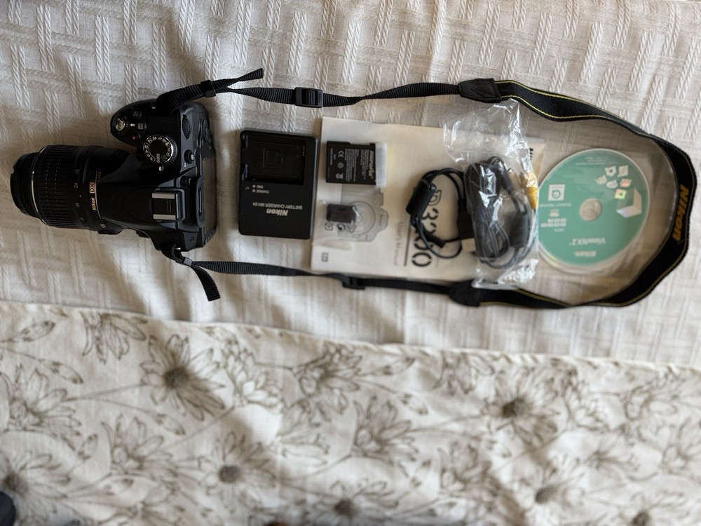 Nikon D3200 Camera with Nikon Lens, Accessories & Lowepro Bag Bundle
