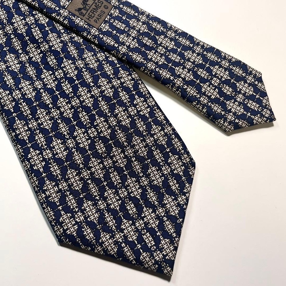 Hermes H pattern tie rabbit all-over pattern luxury men's accessory used