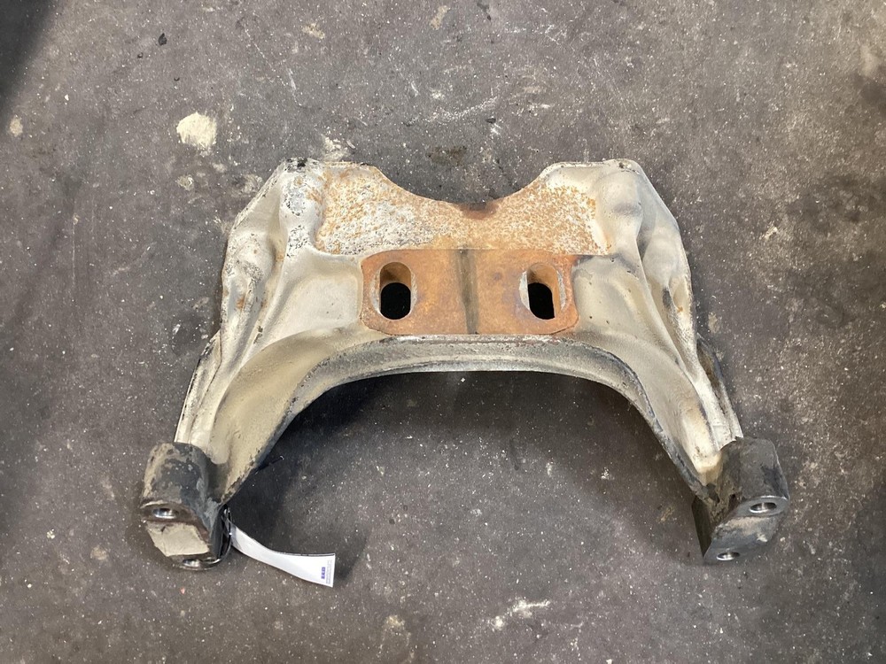 Detroit DD13 Engine Mount - Used