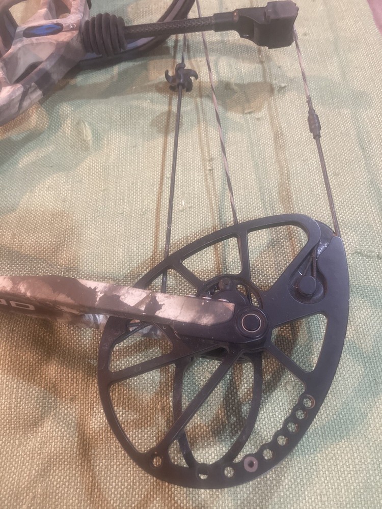 Diamond Outlaw Compound Bow