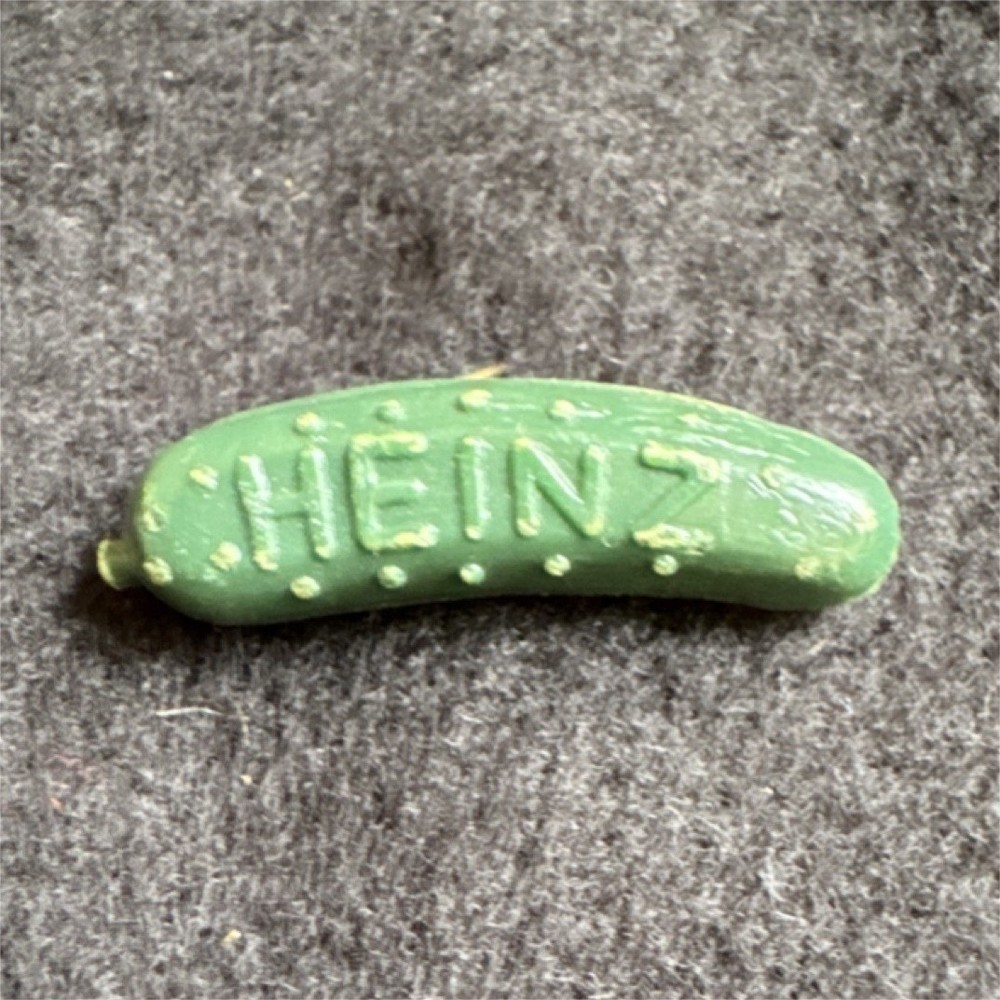 Heinz Green Pickle Advertising Pin Pickles & Condiments Theme