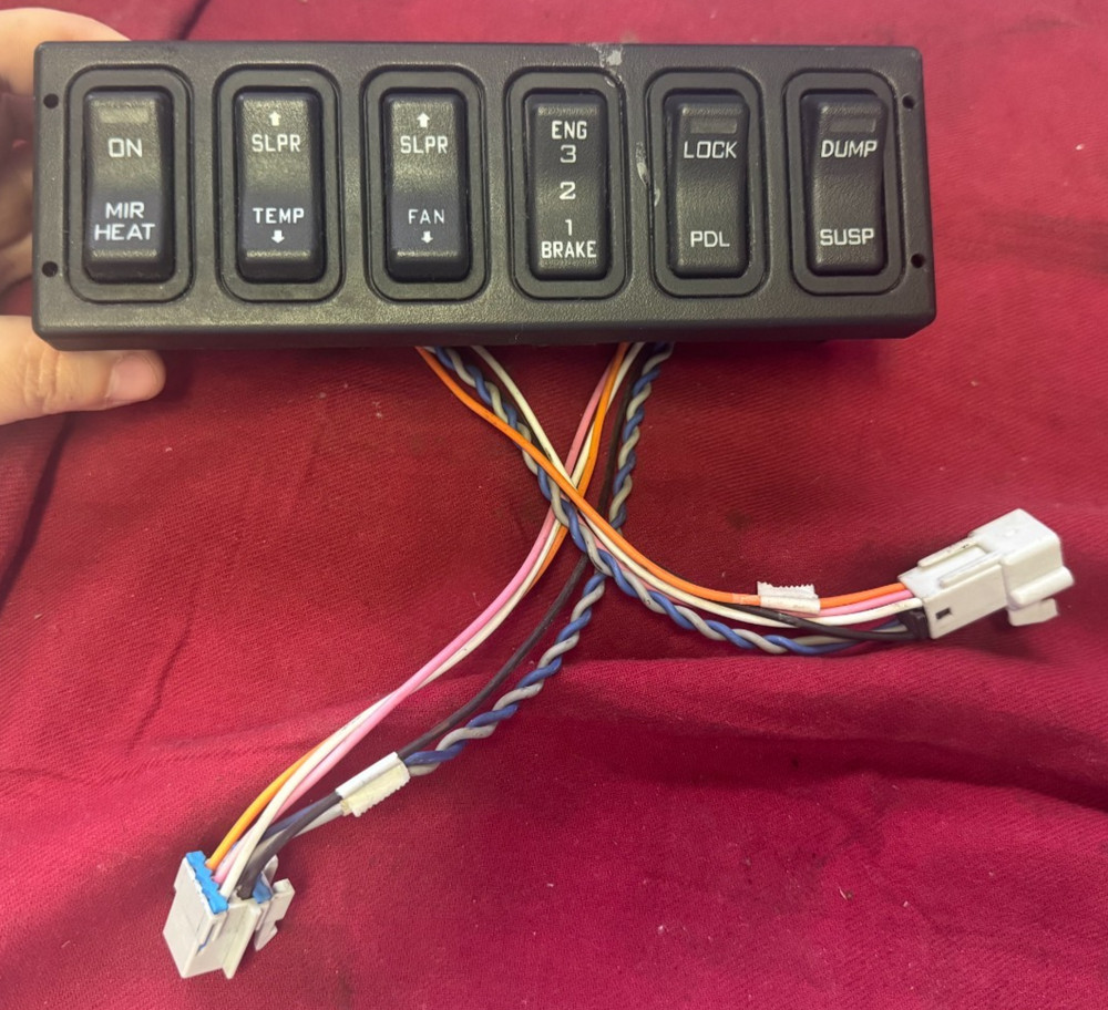 International PROSTAR SWITCH PANEL Dash Panel - 3549776C5, 32237-101