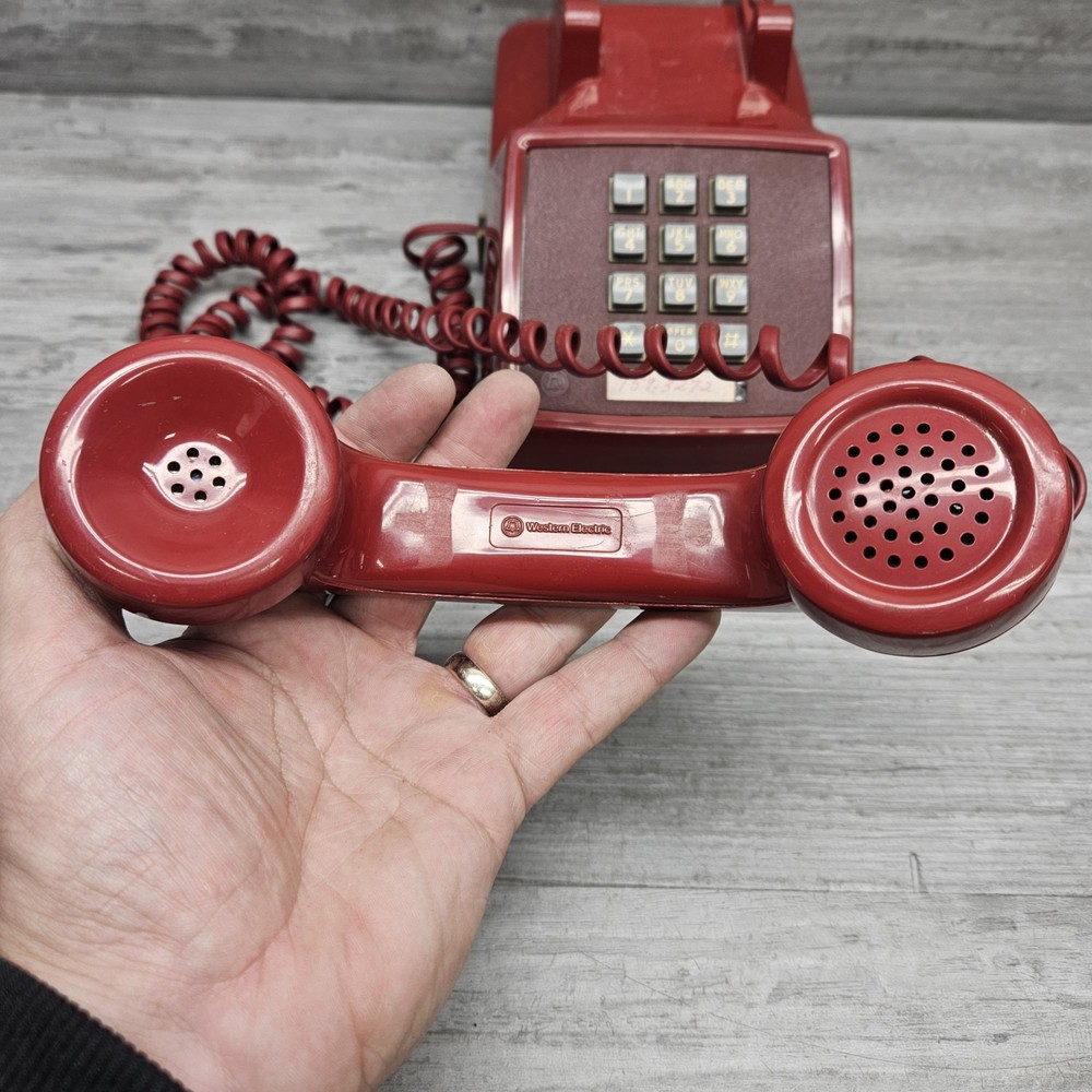 Western Electric Red Desk Table Top Touch Tone Dial Push Button Phone UNTESTED