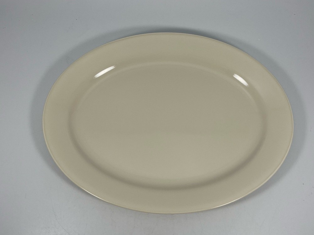 Corning COMCOR Oval Serving Platter 11 ½” x 9”. Sandstone Beige. Tableware.