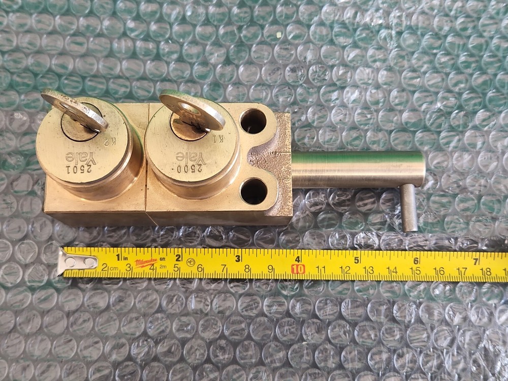 *PREOWNED* Superior Interlock S105811Y Flat Mounted Key Interlock 5/8" ||🇺🇸