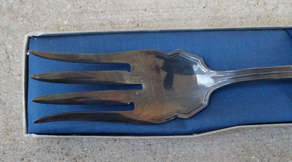 Vintage Wm. Rogers & Son Silverplate Cold Meat Fork 1925