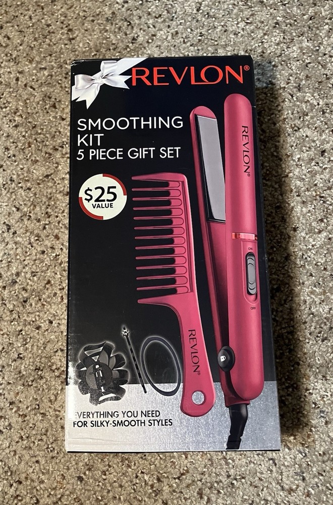 Revlon 1” Ceramic Flat Iron Smoothing Kit 5 Piece Gift Set New In Box.