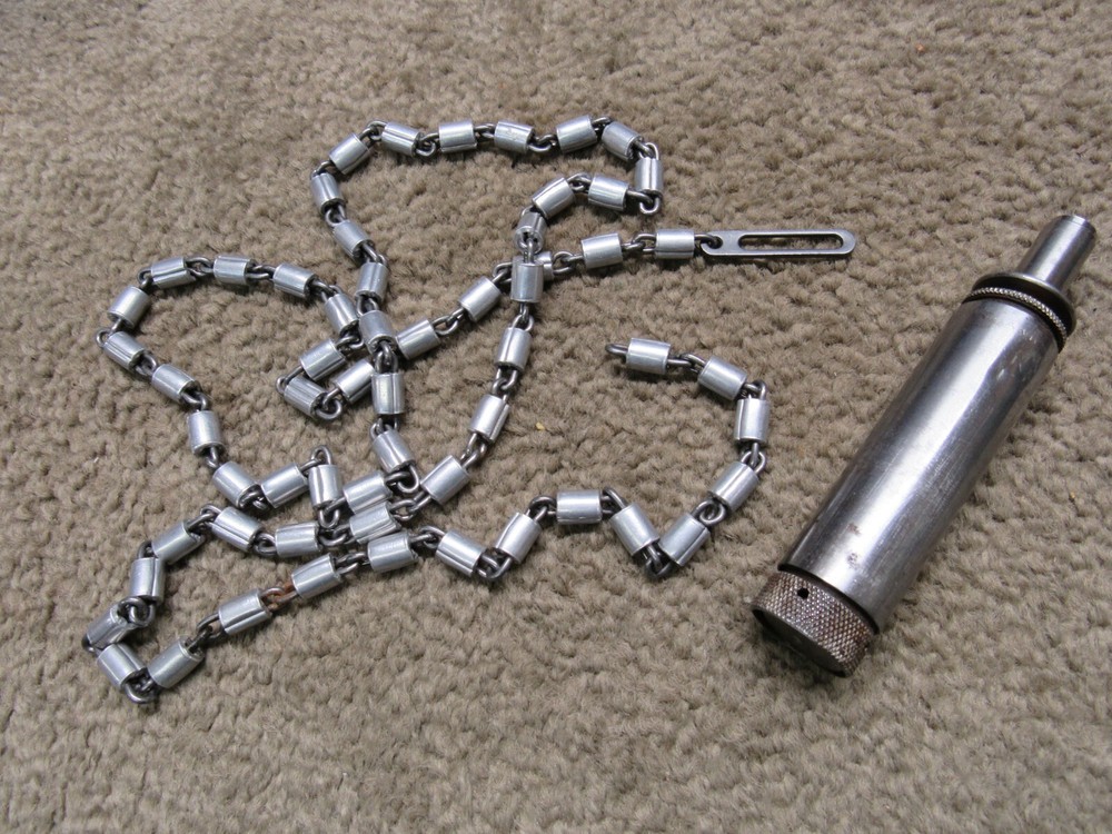 WW2 German K98 Metal Oiler & Pull thru Chain 8mm Mauser