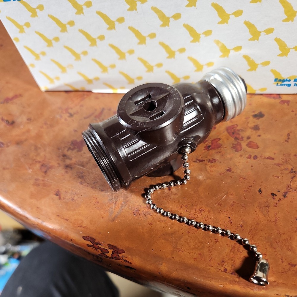 10 Eagle Bakelite Socket Adapters With Pull Chain USA Vintage polarized 718B