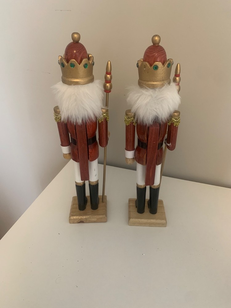 King nutcrackers