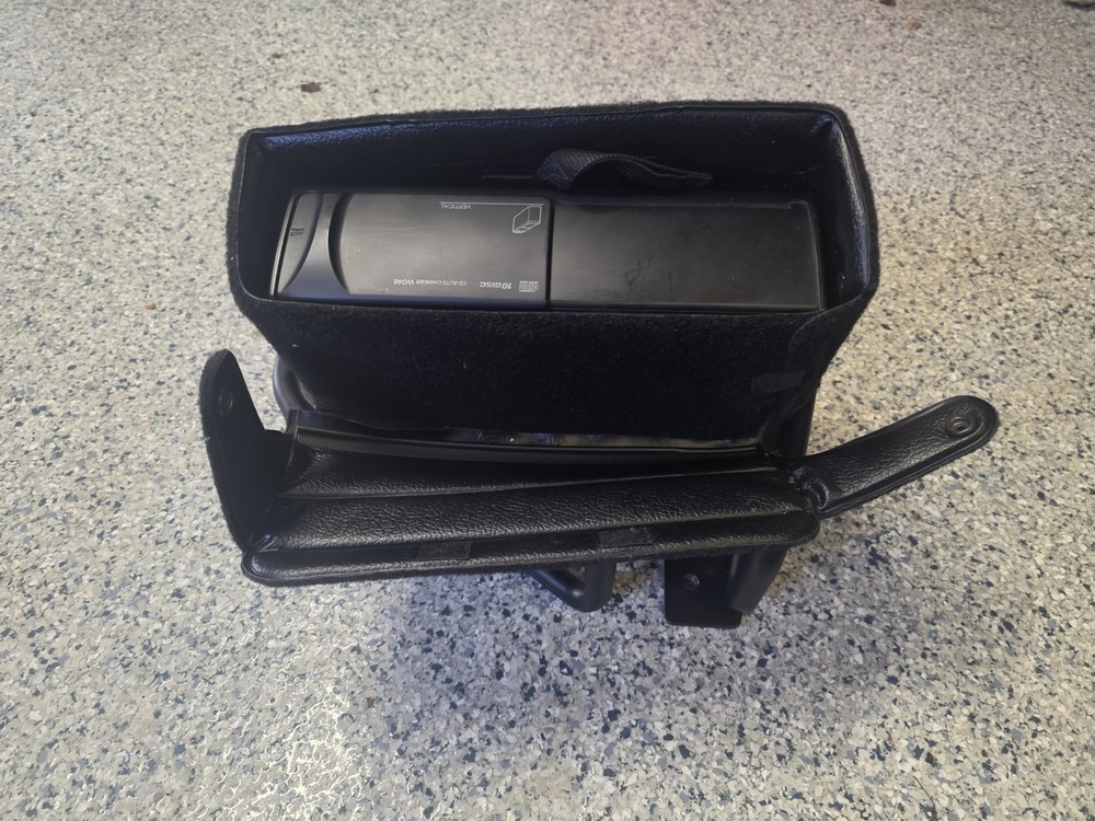 1997-99 3000gt 10 Disc CD Changer