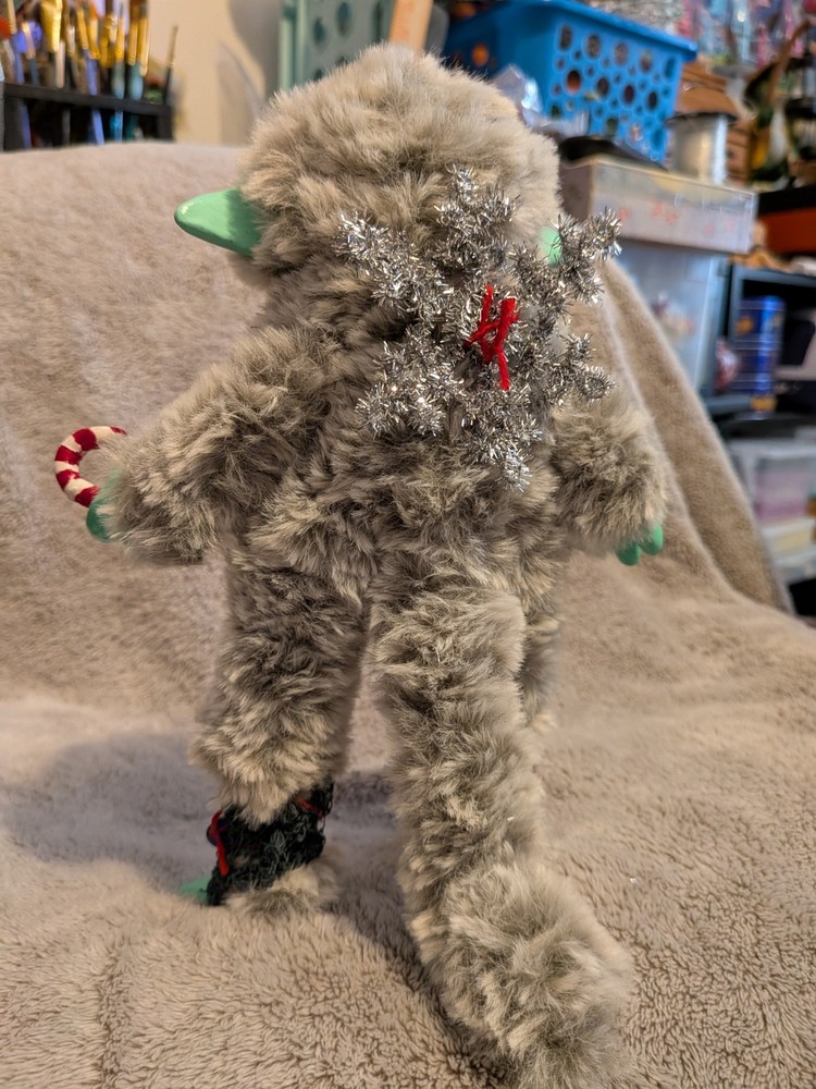 Winter Christmas Creature Posable Figure