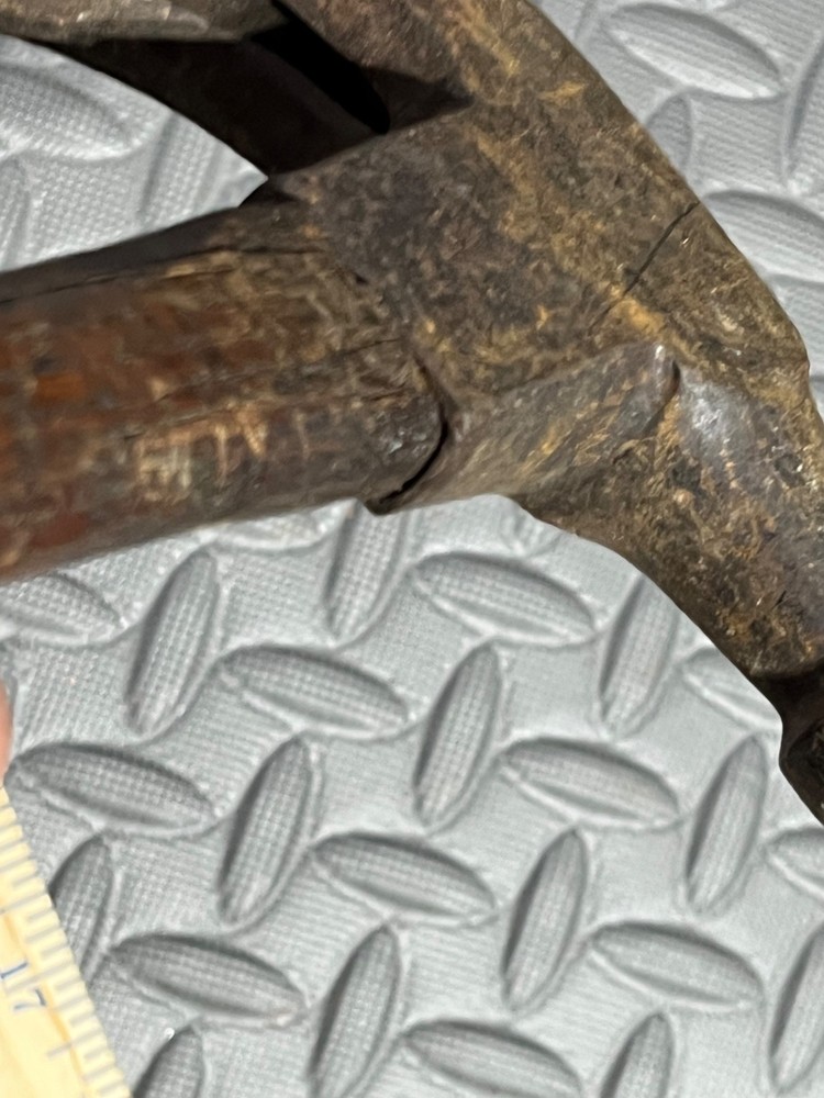 Antique claw hammer (26965)