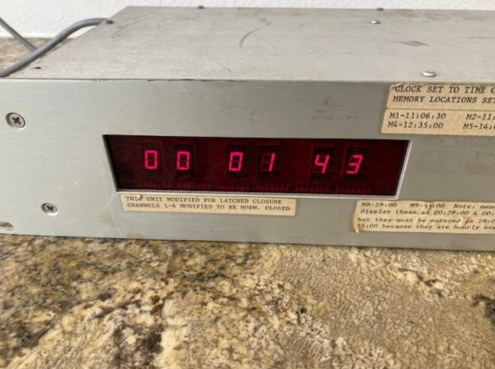 ESE model es-720 clock