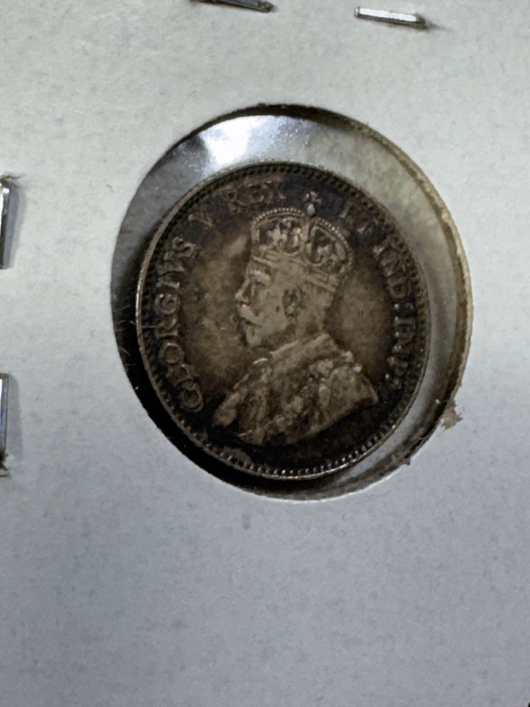 1911 Canada 5 Cents Silver Coin