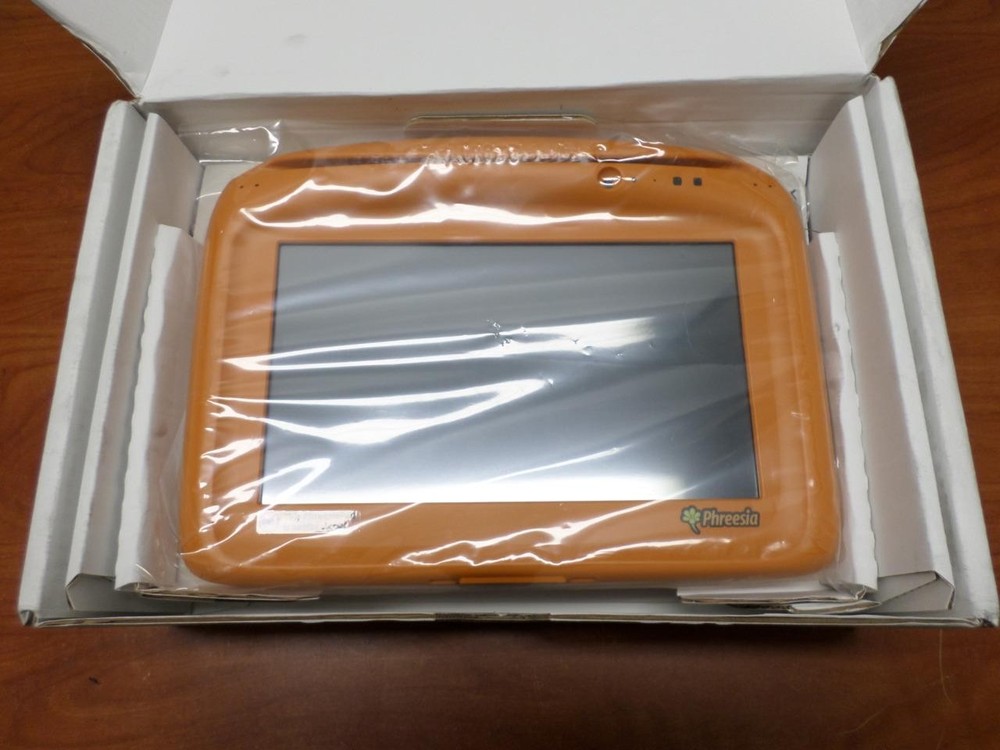 Phreesia PH-WPV4-L1 Patient intake tablet with dock