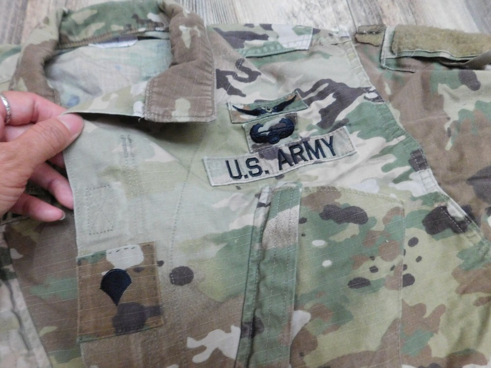US ARMY OCP COAT SZ SMALL - SHORT
