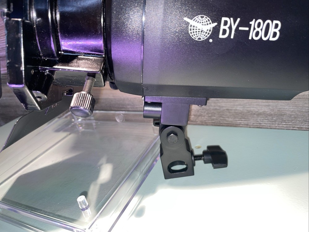 studio spotlight equipped with barn doors Great Find Get It Now Won’t Last!!!!!