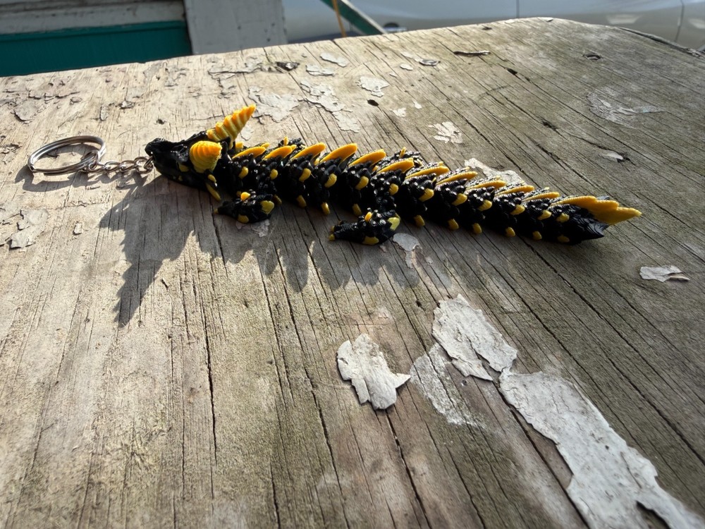 3d printed dragon keychain -Black & Gold