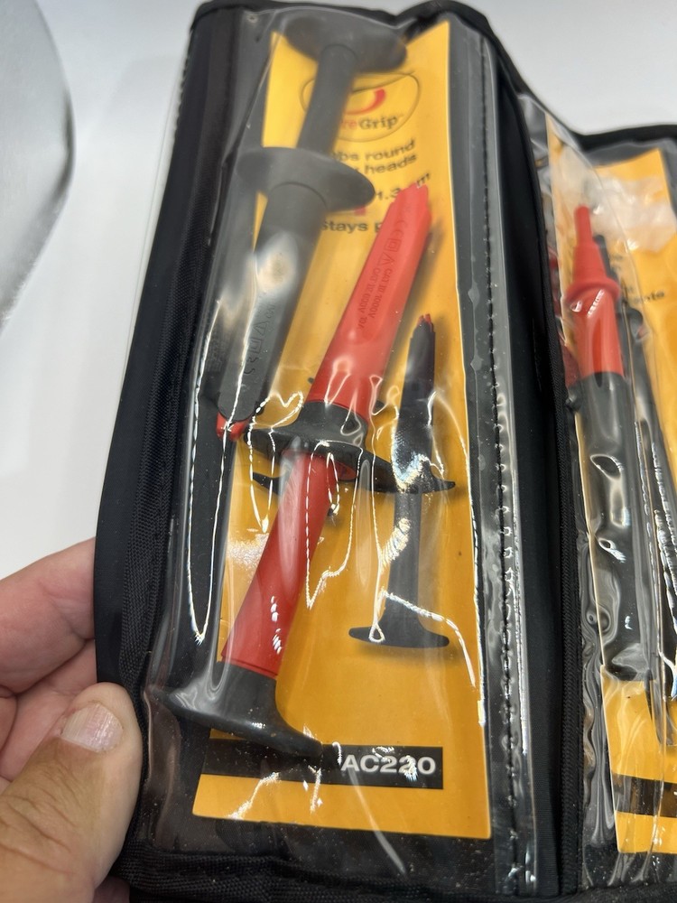 Fluke TLK-225 SureGrip Master Accessory Set Multimeter Test Leads Kit