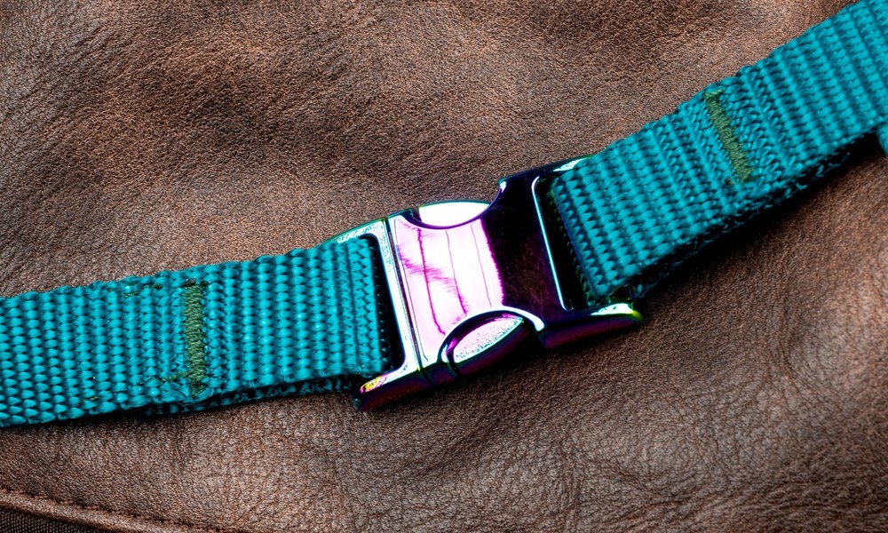 3/4 Inch Iridescent Rainbow Convex Non Adjustable Side Release Buckles, 25 Pack