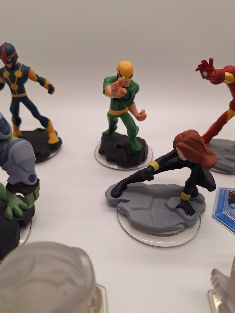 Disney infinity Marvel figures Lot 11 Items
