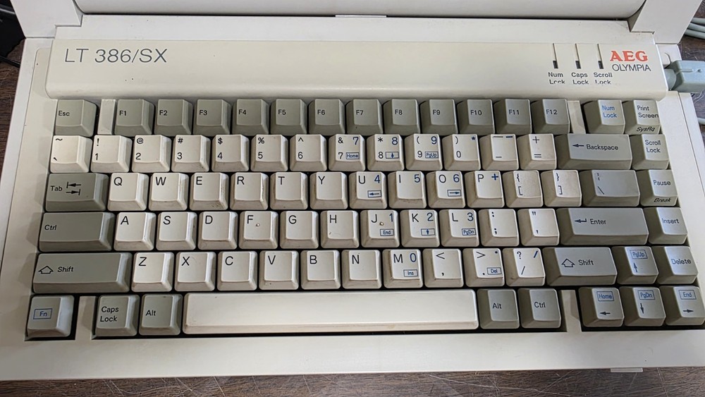 AEG Olympia LT 386/SX Computer FOR PARTS