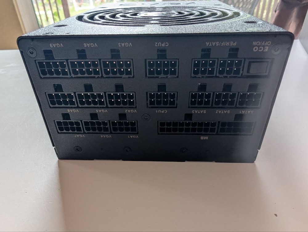 EVGA SuperNOVA 1600 T2 80+ TITANIUM, 1600W.