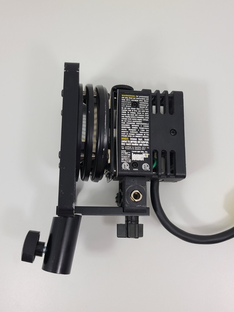 Lowel Pro-light Focus Flood Light - Comes with Chimera Mount Bracket