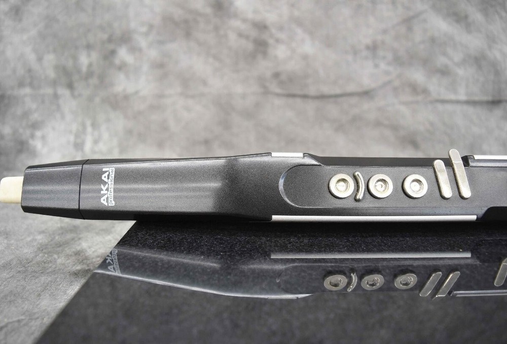 AKAI EWI4000S Wireless Electronic Wind Synthesizer